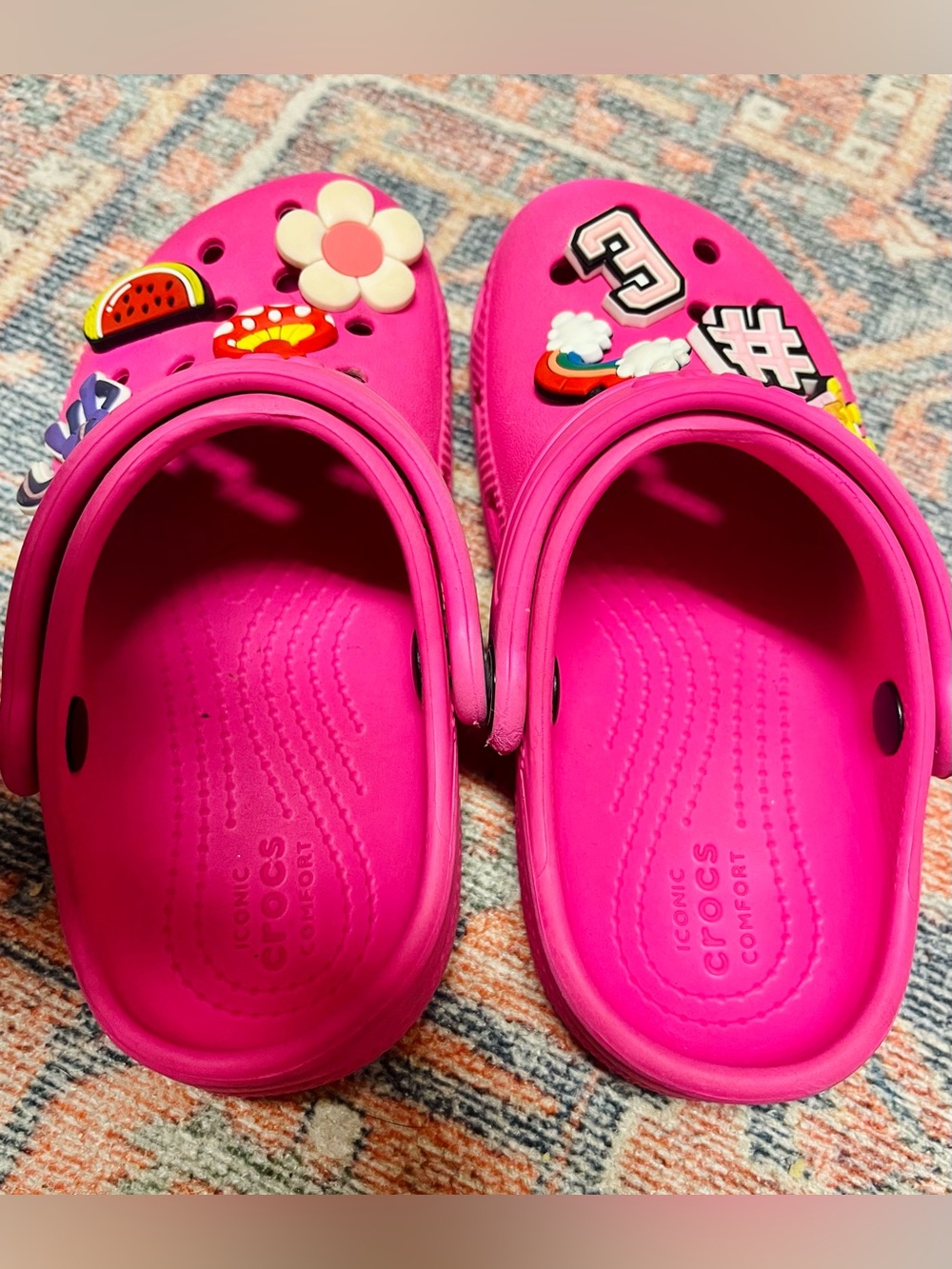 CROCS Kids Classic Clog in Bright Pink with Colorful Charms - Picture 3 of 4